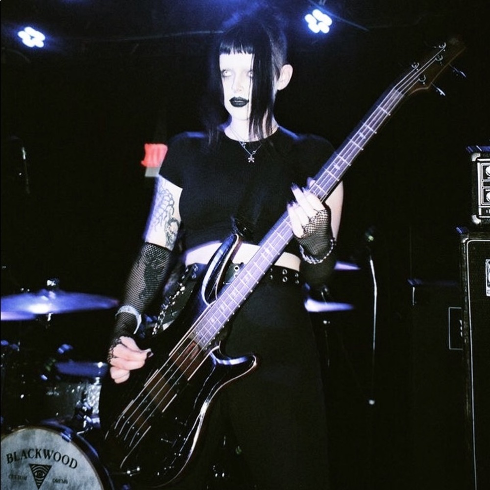 Meet your Posher, Elaine